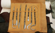 Poche-trousse outil de chirurgie XVème s.
