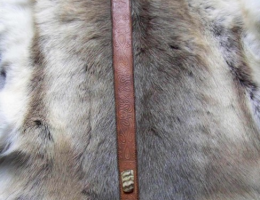 Fourreau d’épée ornementé de corne